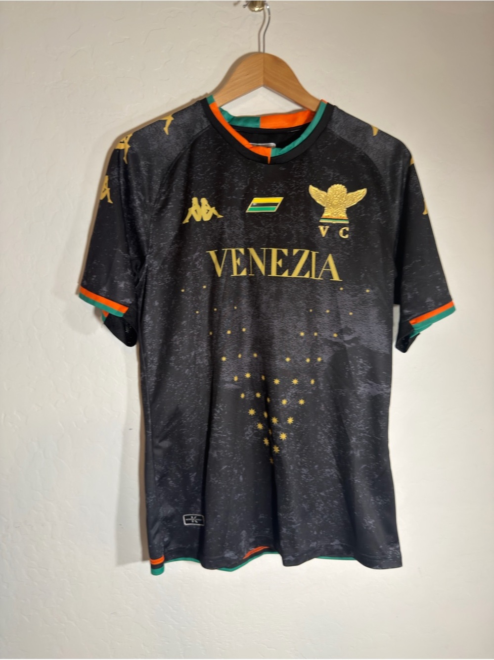 Kappa Venezia FC 21/22 Home Soccer Jersey Black Gold | Men’s Large (Flaw)